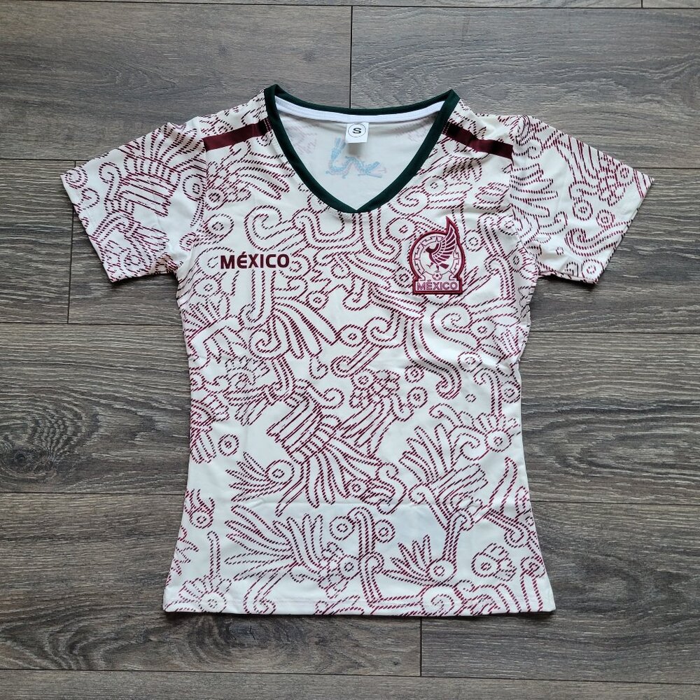 Mexico Patterned V-Neck Short Sleeve Top - White & Maroon